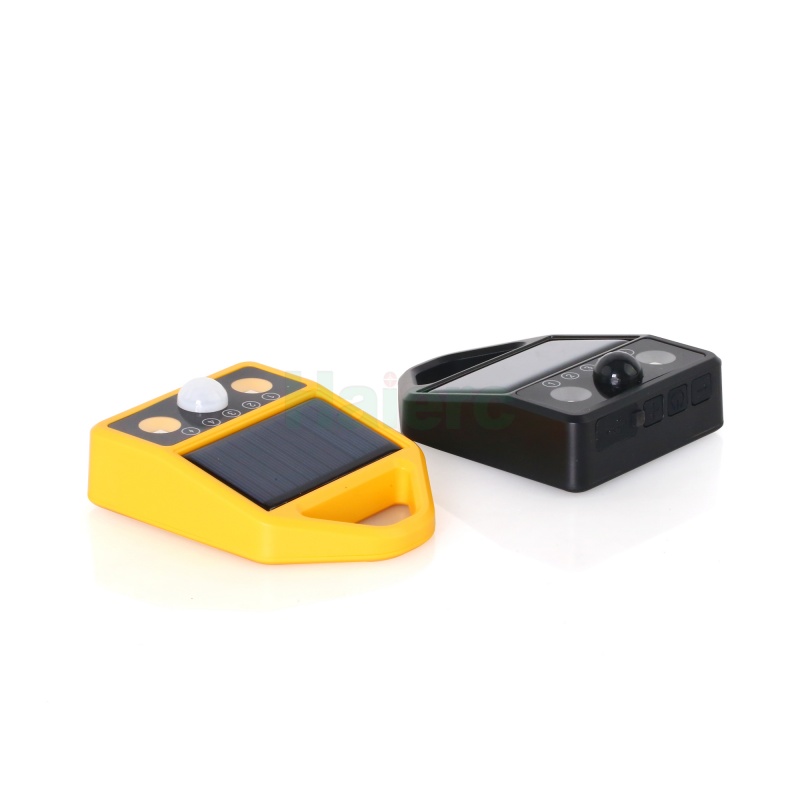 Solar Powered Outdoor Ultrasonic Mouse Repellent with PIR Motion Sensor LED Flash Waterproof Rodent Repeller for Garden Farm Yard